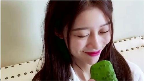 搞笑视频吃瓜姐姐是谁,揭秘“吃瓜姐姐”的爆笑魅力