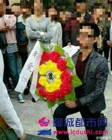 求婚吃瓜视频在线观看,浪漫瞬间引网友热议