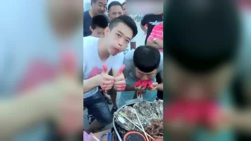 看傻吃瓜群众高清视频,揭秘高清视频中的趣味瞬间