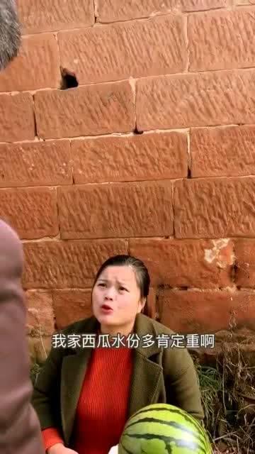 二货吃瓜不给钱搞笑视频,搞笑视频笑翻网友