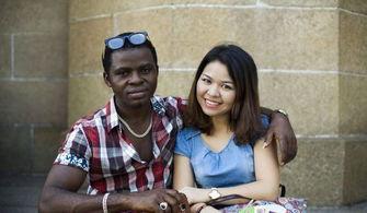 黑人丈夫吃瓜视频大全在线观看,趣味横生的家庭生活瞬间