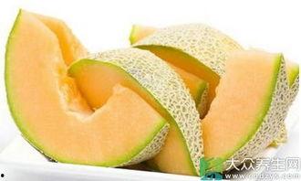 东北大汉吃哈密瓜视频,滋味与风土人情碰撞