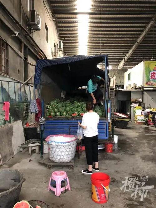 吃瓜群众豪宅被拆视频,吃瓜群众围观热议