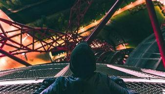 伦敦吃瓜男生视角视频,揭秘吃瓜男生的伦敦视角视频