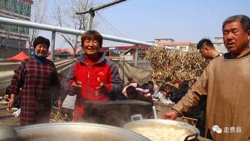 费县大集吃瓜视频,现场吃瓜视频引网友热议