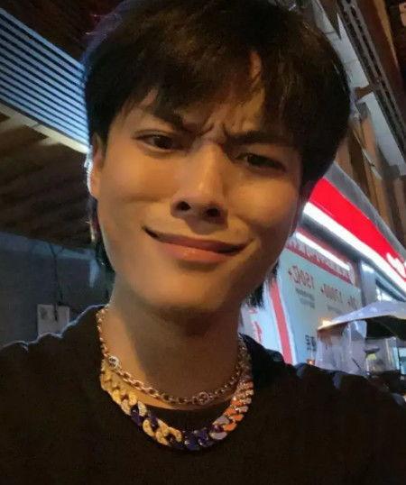 小洋哥直播间吃瓜视频,揭秘吃瓜视频背后的精彩瞬间