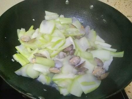 鸡长期吃瓠瓜好吗视频讲解,长期喂食瓠瓜对鸡的健康影响解析